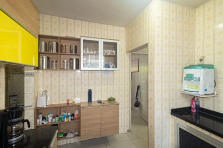 Casa para alugar com 240m², 2 quartos e 2 vagasCozinha