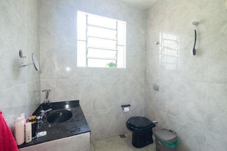 Casa para alugar com 240m², 2 quartos e 2 vagasBanheiro 1