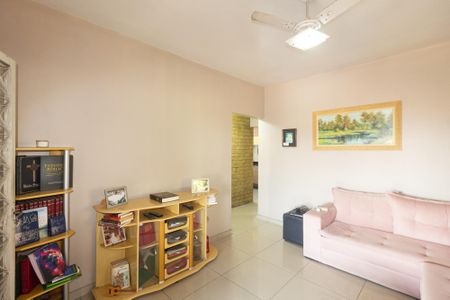 Casa para alugar com 240m², 2 quartos e 2 vagasSala