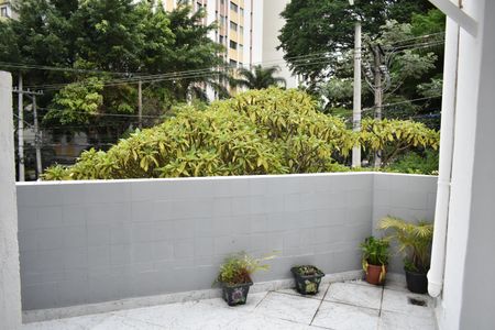 Casa para alugar com 250m², 2 quartos e sem vagavaranda