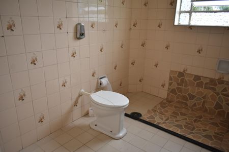 Casa para alugar com 250m², 2 quartos e sem vagaBanheiro Social