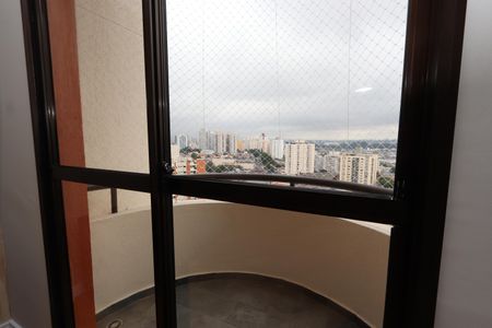 Apartamento para alugar com 70m², 3 quartos e 1 vagaSacada