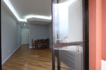 Apartamento para alugar com 70m², 3 quartos e 1 vagaSacada