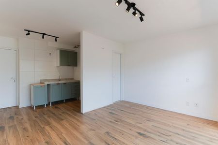 Studio para alugar com 32m², 1 quarto e sem vaga Studio para alugar com 32m², 1 quarto e sem vagaSala/Quarto