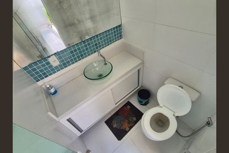 Casa de condomínio à venda com 350m², 4 quartos e 3 vagas Casa de condomínio à venda com 350m², 4 quartos e 3 vagasLavabo 2