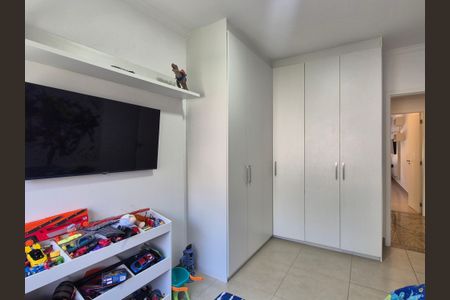 Casa de condomínio à venda com 350m², 4 quartos e 3 vagas Casa de condomínio à venda com 350m², 4 quartos e 3 vagasQuarto 2