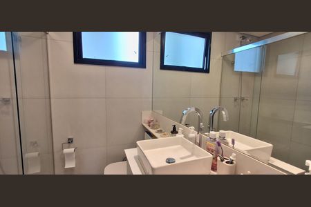 Apartamento à venda com 96m², 3 quartos e 2 vagasBanheiro Suíte 