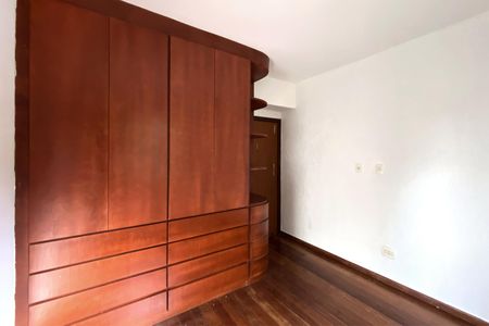 Apartamento para alugar com 130m², 4 quartos e 2 vagas Apartamento para alugar com 130m², 4 quartos e 2 vagasQuarto 3