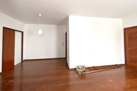Apartamento para alugar com 130m², 4 quartos e 2 vagas Apartamento para alugar com 130m², 4 quartos e 2 vagasSala