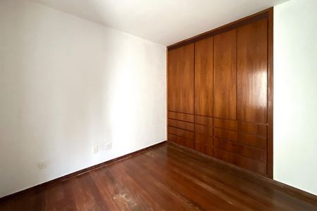 Apartamento para alugar com 130m², 4 quartos e 2 vagas Apartamento para alugar com 130m², 4 quartos e 2 vagasQuarto 2