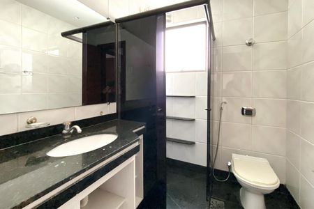 Apartamento para alugar com 130m², 4 quartos e 2 vagas Apartamento para alugar com 130m², 4 quartos e 2 vagasBanheiro