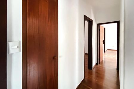 Apartamento para alugar com 130m², 4 quartos e 2 vagas Apartamento para alugar com 130m², 4 quartos e 2 vagasCorredor