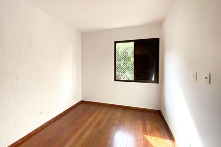 Apartamento para alugar com 130m², 4 quartos e 2 vagas Apartamento para alugar com 130m², 4 quartos e 2 vagasQuarto 4