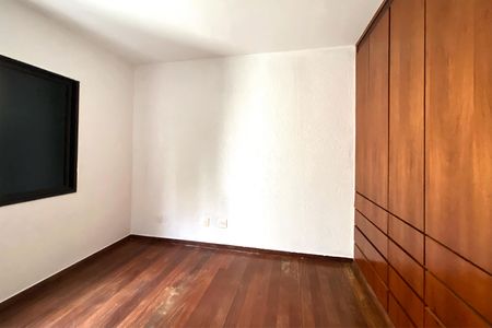 Apartamento para alugar com 130m², 4 quartos e 2 vagas Apartamento para alugar com 130m², 4 quartos e 2 vagasQuarto 2