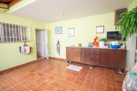 Casa à venda com 155m², 3 quartos e 2 vagas Casa à venda com 155m², 3 quartos e 2 vagasQuintal