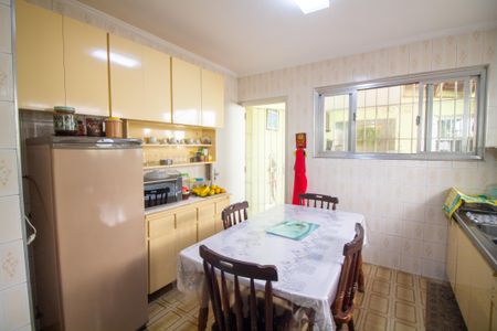 Casa à venda com 155m², 3 quartos e 2 vagas Casa à venda com 155m², 3 quartos e 2 vagasCozinha