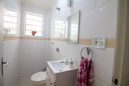 Casa à venda com 155m², 3 quartos e 2 vagas Casa à venda com 155m², 3 quartos e 2 vagasBanheiro 2