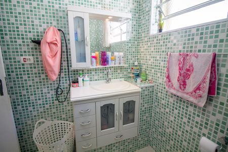 Casa à venda com 155m², 3 quartos e 2 vagas Casa à venda com 155m², 3 quartos e 2 vagasBanheiro 1