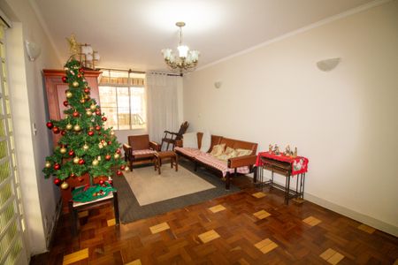 Casa à venda com 155m², 3 quartos e 2 vagas Casa à venda com 155m², 3 quartos e 2 vagasSala