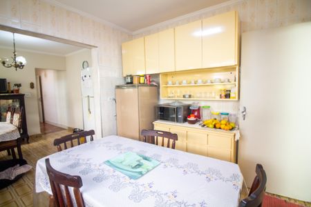 Casa à venda com 155m², 3 quartos e 2 vagas Casa à venda com 155m², 3 quartos e 2 vagasCozinha