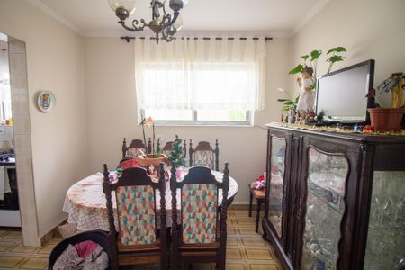 Casa à venda com 155m², 3 quartos e 2 vagas Casa à venda com 155m², 3 quartos e 2 vagasCopa