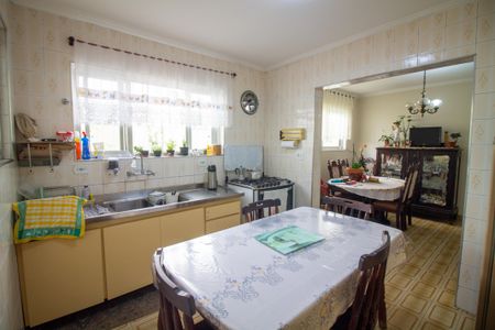 Casa à venda com 155m², 3 quartos e 2 vagas Casa à venda com 155m², 3 quartos e 2 vagasCozinha