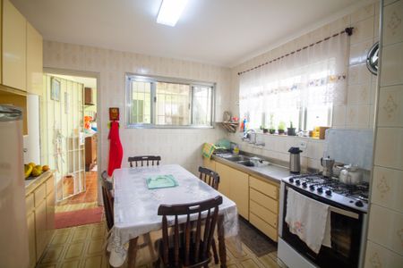 Casa à venda com 155m², 3 quartos e 2 vagas Casa à venda com 155m², 3 quartos e 2 vagasCozinha