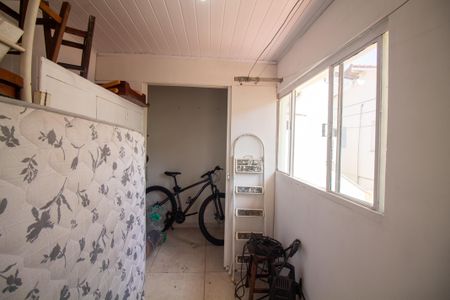 Casa à venda com 155m², 3 quartos e 2 vagas Casa à venda com 155m², 3 quartos e 2 vagasEscritório