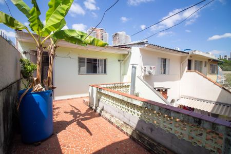 Casa à venda com 155m², 3 quartos e 2 vagas Casa à venda com 155m², 3 quartos e 2 vagasVaranda