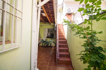 Casa à venda com 155m², 3 quartos e 2 vagas Casa à venda com 155m², 3 quartos e 2 vagasCorredor