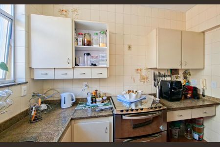 Apartamento à venda com 251m², 4 quartos e 3 vagasCozinha e Área de Serviço