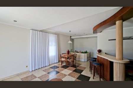 Apartamento à venda com 251m², 4 quartos e 3 vagasSala 2