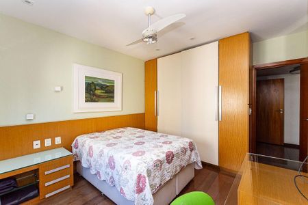 Apartamento à venda com 4 quartos, 300m² em Icaraí, Niterói