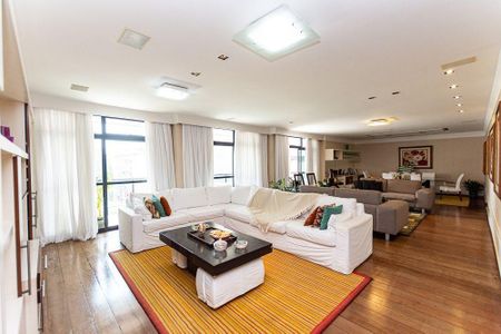 Apartamento à venda com 4 quartos, 300m² em Icaraí, Niterói