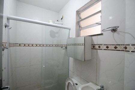 Apartamento para alugar com 66m², 2 quartos e sem vagaBanheiro 