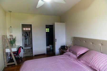 Casa de condomínio à venda com 170m², 4 quartos e 1 vagaSuíte 