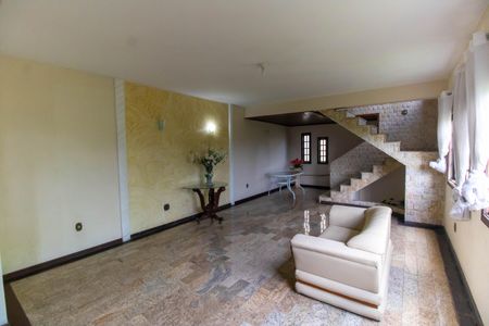 Casa de condomínio à venda com 170m², 4 quartos e 1 vagaSala