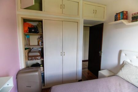 Casa de condomínio à venda com 170m², 4 quartos e 1 vagaQuarto 3