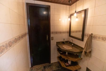 Casa de condomínio à venda com 170m², 4 quartos e 1 vagaBanheiro Social