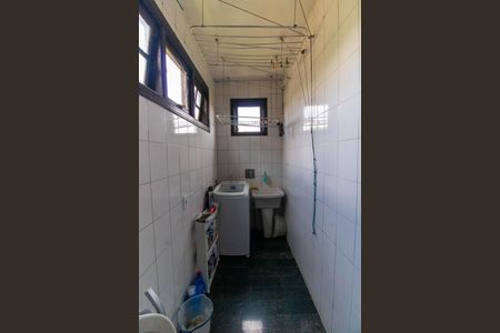Casa de condomínio à venda com 170m², 4 quartos e 1 vagaÁrea de Serviço