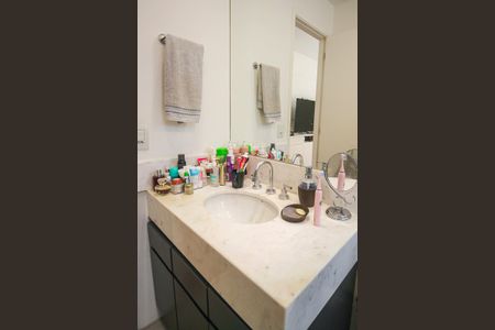 Casa de condomínio à venda com 126m², 3 quartos e 3 vagasBanheiro da Suíte 1