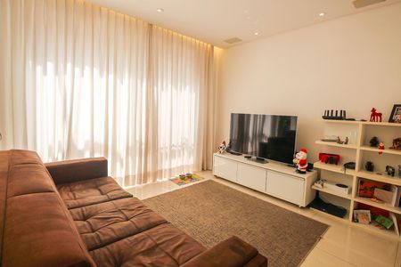 Casa de condomínio à venda com 126m², 3 quartos e 3 vagasSala