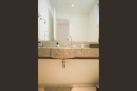 Casa de condomínio à venda com 126m², 3 quartos e 3 vagasLavabo