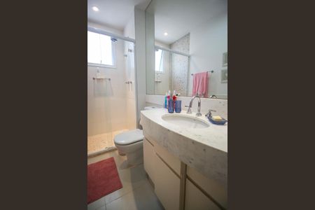 Casa de condomínio à venda com 126m², 3 quartos e 3 vagasBanheiro