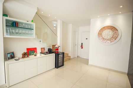 Sala de casa de condomínio para alugar com 3 quartos, 126m² em Jardim Colombo, São Paulo