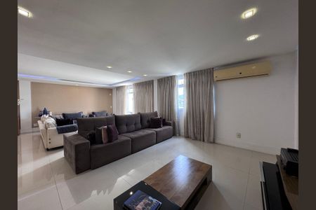 Apartamento à venda com 393m², 6 quartos e 4 vagasSala