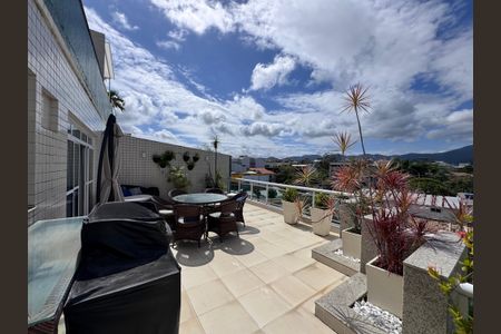 Apartamento à venda com 393m², 6 quartos e 4 vagasVaranda