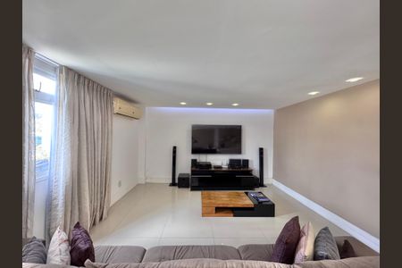 Apartamento à venda com 393m², 6 quartos e 4 vagasSala