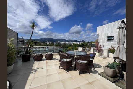 Apartamento à venda com 393m², 6 quartos e 4 vagasVaranda