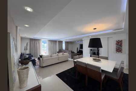 Apartamento à venda com 393m², 6 quartos e 4 vagasSala